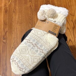 BearPaw Cream Knit Slipper Socks